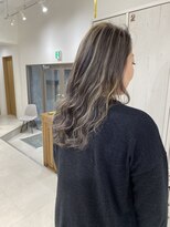 ネイロ 錦糸町(NeiRo)&nbsp;ハイライトカラーロングヘア白髪ぼかしグレージュカラー