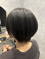 エレノア 越谷(Eleanor)&nbsp;柔らかショートボブ/白髪ぼかし/多毛さんおすすめ【RIE】