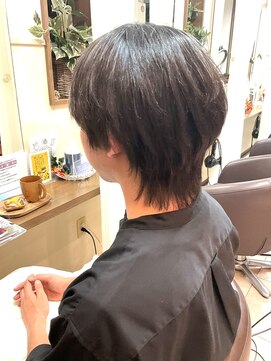 コアフィールフィス(COIFFURE fils) 【見附　今町】清潔感ある　ストレートスタイル　ウルフ