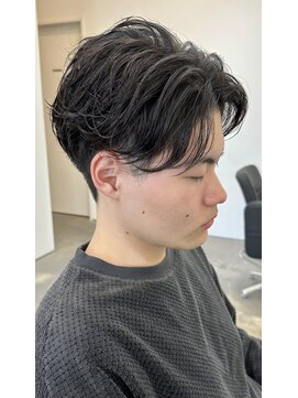 ネイク(Nake) ニュアンスパーマ/刈り上げセンターパート/メンズパーマ