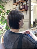 切りっぱなしボブ×イヤリングカラー