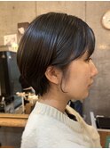 耳掛け丸みショート