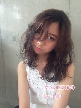 ヘアーラウンジ アンフィ 井土ヶ谷(Hair Lounge Anphi) 外国人ニュアンスウェーブ スモーキーベージュ