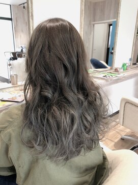 カナロア(KANALOA) KANALOA☆外国人風アッシュグレーバレイヤージュ