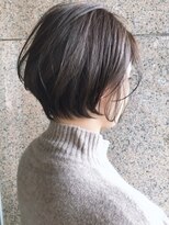 【morio 原宿】横顔美人　くびれ　大人ショート