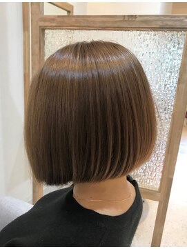 エニー(ennie') さらつやボブ×ショコラベージュ【緑地公園/江坂/吹田/豊中】