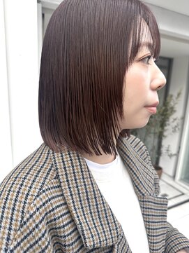 インビテーション(invitation) ラインボブ・肩ラインボブ・艶ブラウン・イルミナカラー