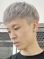 ウィコ 新宿(WICO)&nbsp;ホワイトシルバー[新宿駅/イメチェン/ハッシュカット]