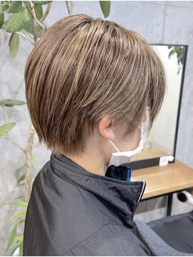 マノハル(MANOHARU) マニッシュショート　細めハイライト　ミルクティーベージュ