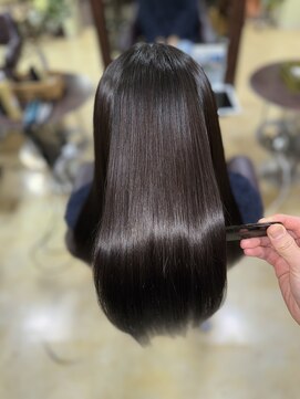 ヘアーメイクポリッシュ 桂店 髪質改善/縮毛矯正/ロングヘアー/ツヤ髪/艶カラー/桂/西京区