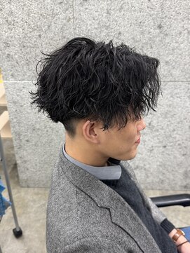 ウィールールピヴォクロス(WE RULE pivot cross) ゆるツイストスパイラルパーマ