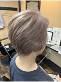 ショートグラデーションボブ白髪ぼかし