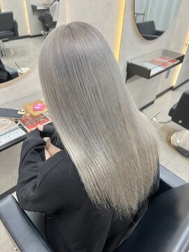 ルノン シェリー(LUNON cheliy) 黒髪クラゲヘアーオリーブグレー小顔ココアベージュ