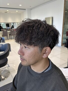 メンズパーマ × ツイスト × 無造作感