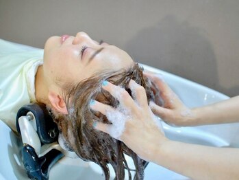 Hair&Relax Balnce3 バランススリーの写真/【健康的な髪・頭皮を維持したい方にオススメ★】頭皮に溜まった汚れや疲れをしっかり取り除き、血行促進◎