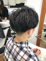 ヘッズ 本八幡店(HEADS)&nbsp;MEN'S HAIR  センターパート　ツイストスパイラル　コンマヘア
