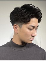 大人メンズ　ビジネスパーマ　刈り上げ　かきあげウェーブ