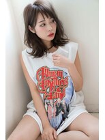 ゴート(GOAT) くびレイヤーデザインカラーグレージュ大人ガーリーカール小顔