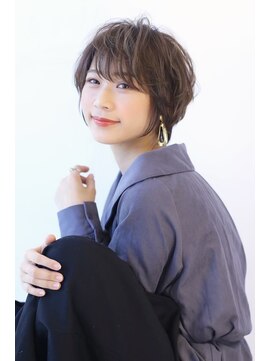 オーロ(ORO) 美白効果！アッシュブラウンショート