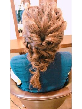 キッカ(CHICCA) 【ＣＨＩＣＣＡ】波ウェーブ☆ヘアセット