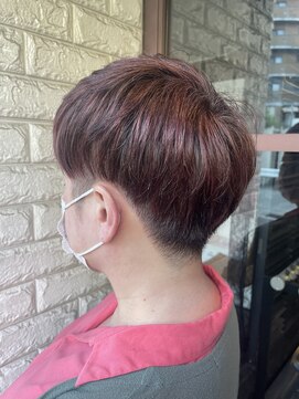 リー 東三国(Lee) 刈り上げマッシュ×ピンク