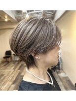 シーン(seen.)&nbsp;白髪ぼかしハイライト×シャドールーツ