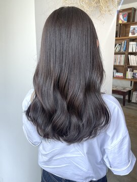 ヘアーアイストゥーレ(HAIR ICI TRE) ブリーチなしカラー グレージュ ベージュオリーブカラー
