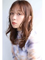 ウル(ulu)&nbsp;ロングレイヤー　パーマ　白髪ぼかし　名東区　大人女性