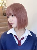 切りっぱなしボブハイトーンカラーナチュラルボブピンクベージュ