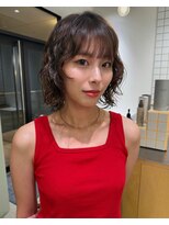 ホロ(hollo)&nbsp;ボブウルフレイヤーパーマ顔まわりレイヤー