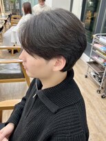 ネオリーブ クーロ メゾン 横浜(Neolive curro Maison)&nbsp;韓国マッシュ　センターパートフェザーパーマ　MEN’S HAIR