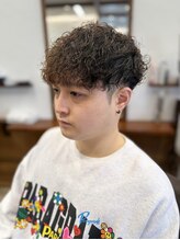 【パーマスタイル】多彩なパーマスタイルに対応可能！髪に変化を与えたいならまずパーマから　メンズサロン