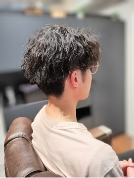 トレバー(Trever) 縦落ちソフトツイスト