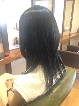 ジッカジッカ(Jicca Zicca) 黒髪だけど重くないレイヤーカット