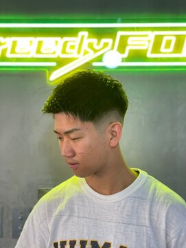 グリーディーフォックス 代々木(Greedy FOX) 韓国マッシュ/センタ-パ-ト/ツイストスパイラル/スキンフェード