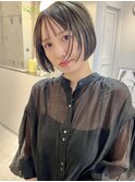 前上がりボブミニボブ顔周りレイヤーグレーベージュ30代20代