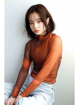 ウル(ulu) ミディアム　透明感カラー　白髪ぼかし　名東区　大人女性