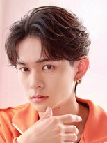 オーシャントーキョー サニー 原宿(OCEAN TOKYO Sunny)&nbsp;フェザーパーマ韓国ヘア刈り上げセンターパートフェザーショート