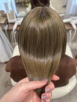 ココルアナ(coco luana)&nbsp;ブリーチ、ハイトーン、ケアブリーチ、韓国、前髪カット