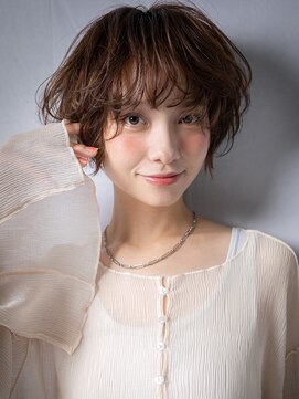 カバーヘア ブリス 戸田公園西口店(COVER HAIR bliss) くすみベージュ小顔ひし形フェザーショートv戸田公園20代30代