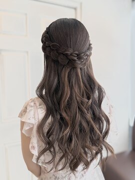 アロマ ヘアー ルーム 新宿3号店(AROMA hair room) 大人可愛いが叶う、編み込みハーフアップアレンジ