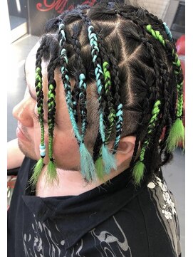 マドゥーズ ヘアショップ(Madoo's hair shop) 2ブロックブレイズ