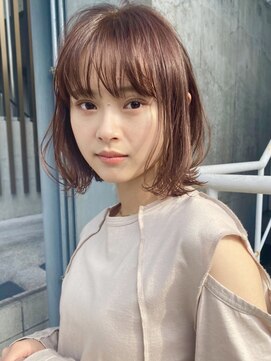 エリマ 調布(elima) ミニウルフレイヤーボブピンクベージュ 前髪あり イルミナカラー