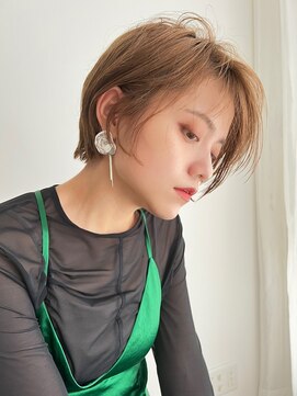 ロイジー(roijir) 表参道roijir 大人前下がりショート×耳掛けヘア