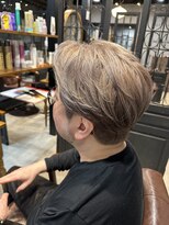 レヴィ 神楽坂(Levi)&nbsp;ブリーチダブルカラーシルバーベージュ