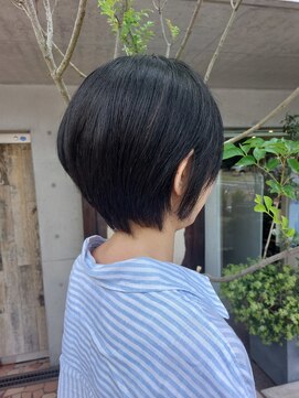 タエビスアリッサム(Taebis Alyssum) 大人ショート(北習志野、くせ毛ショート)