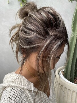 ディモアンド 表参道(Dimo&) ミニウルフ/インナーハイライト流れるレイヤー[表参道]