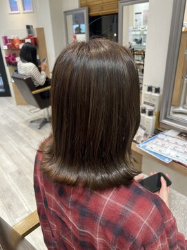 美容室 パルス 静岡鷹匠店(PALS) 外ハネミディアム  オリーブベージュ 透明感カラー