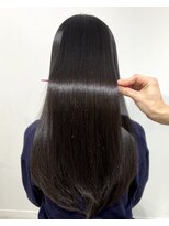 リエル(LIERU)&nbsp;ツヤ髪縮毛矯正ロング