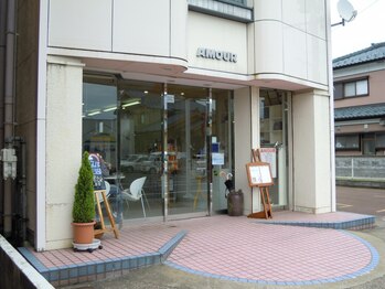 AMOUR（アムール美容室）五泉店